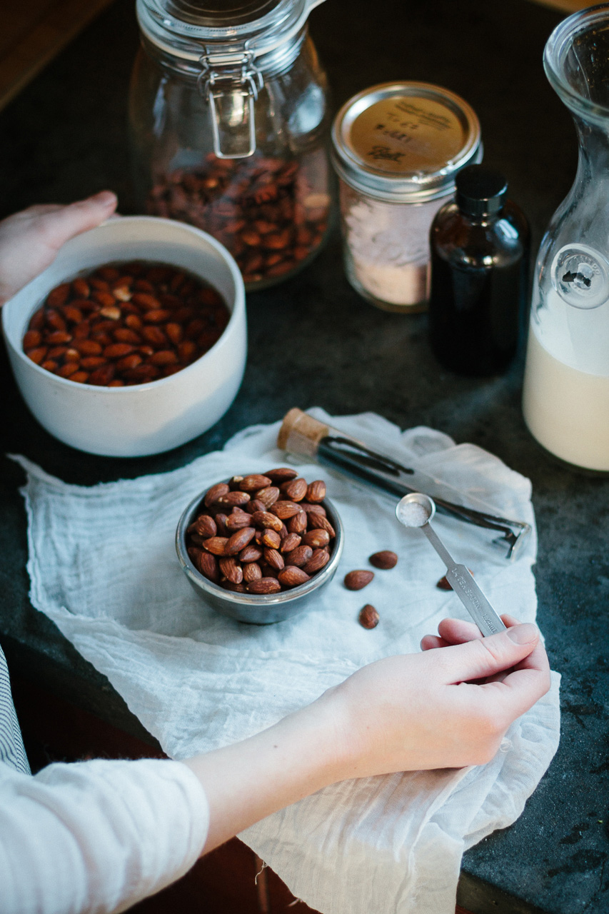 How to Make Almond Milk at Home