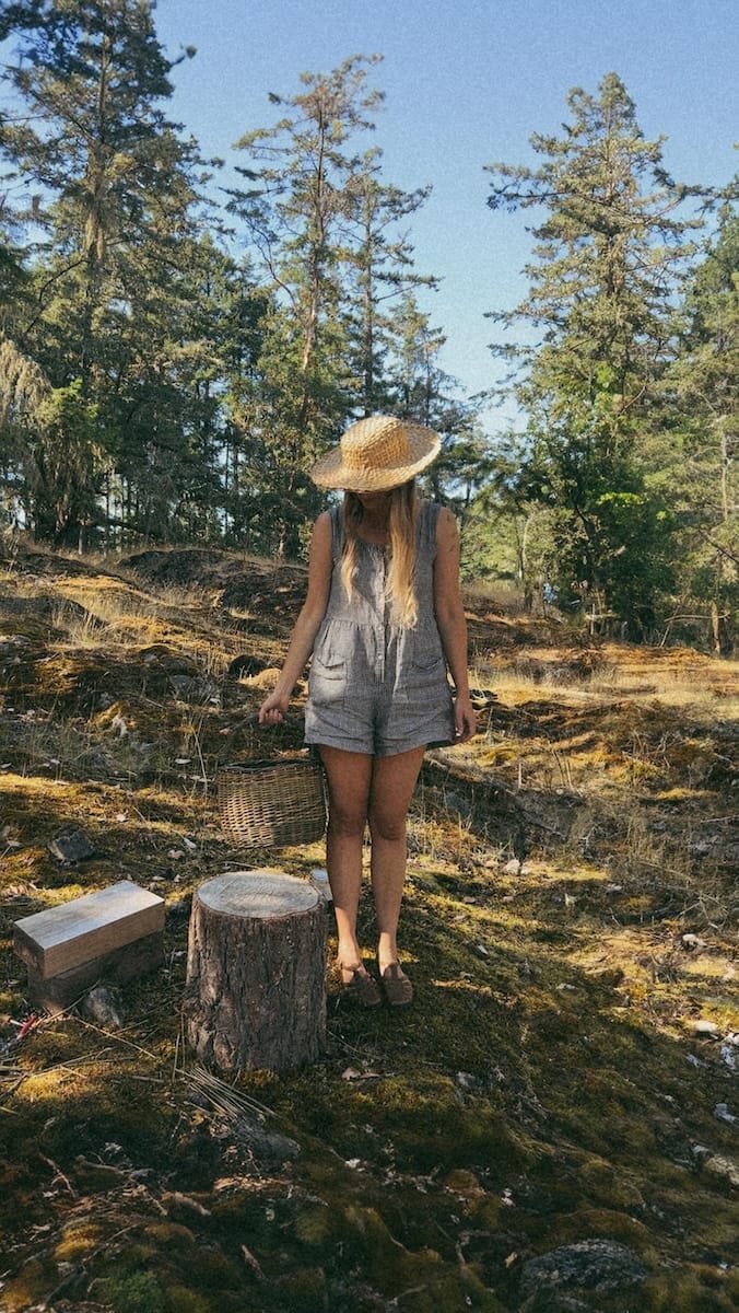 Alex Rooted, basket weaver
